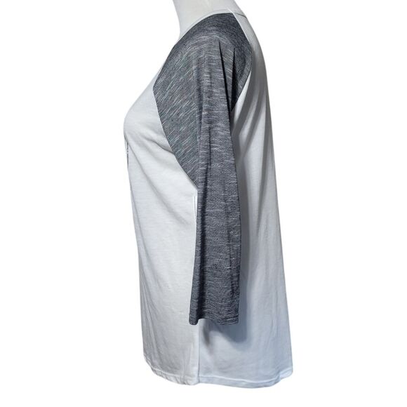 Disney Parks Disneyland Baseball Tee Womens Large NWT - Picture 2 of 9